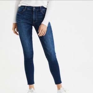 American Eagle Raw Hem Super High Rise Jegging